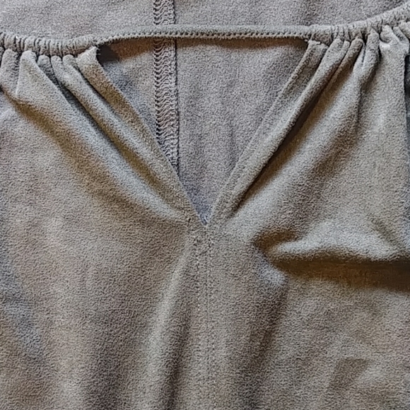 💙3 for 20 Olive green peasant top - Picture 3 of 4